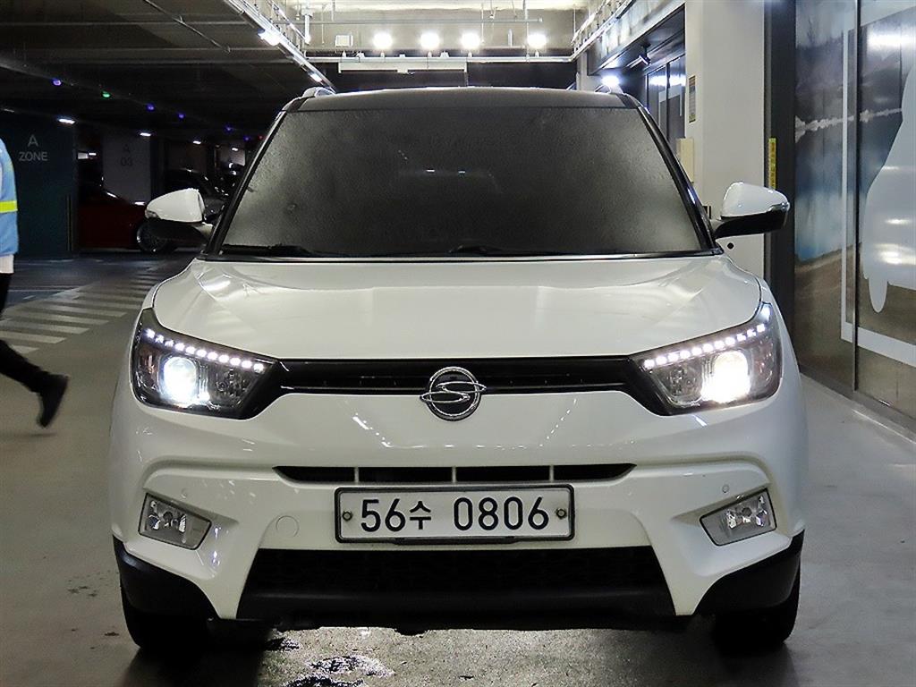 Ssangyong Tivoli - Vista 2
