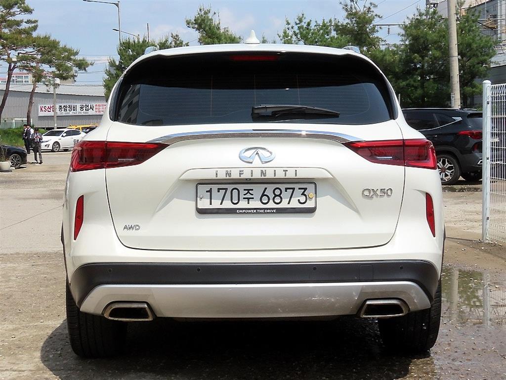 Infiniti QX - Vista 4