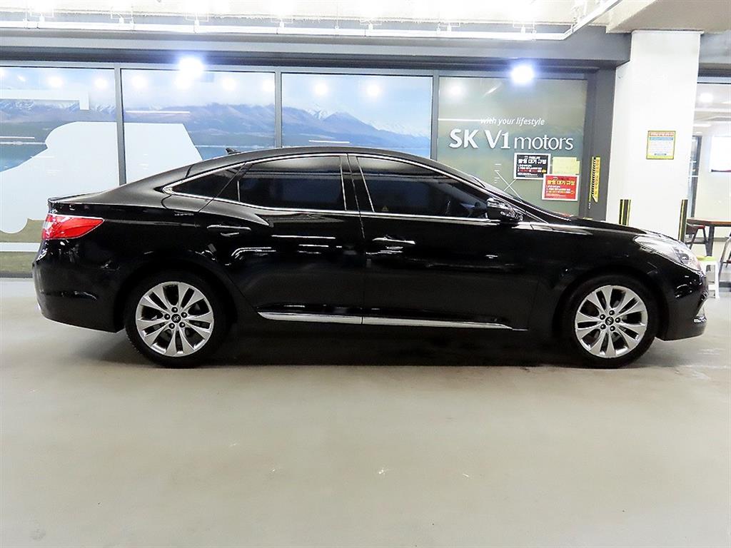HYUNDAI Grandeur - Vista 3