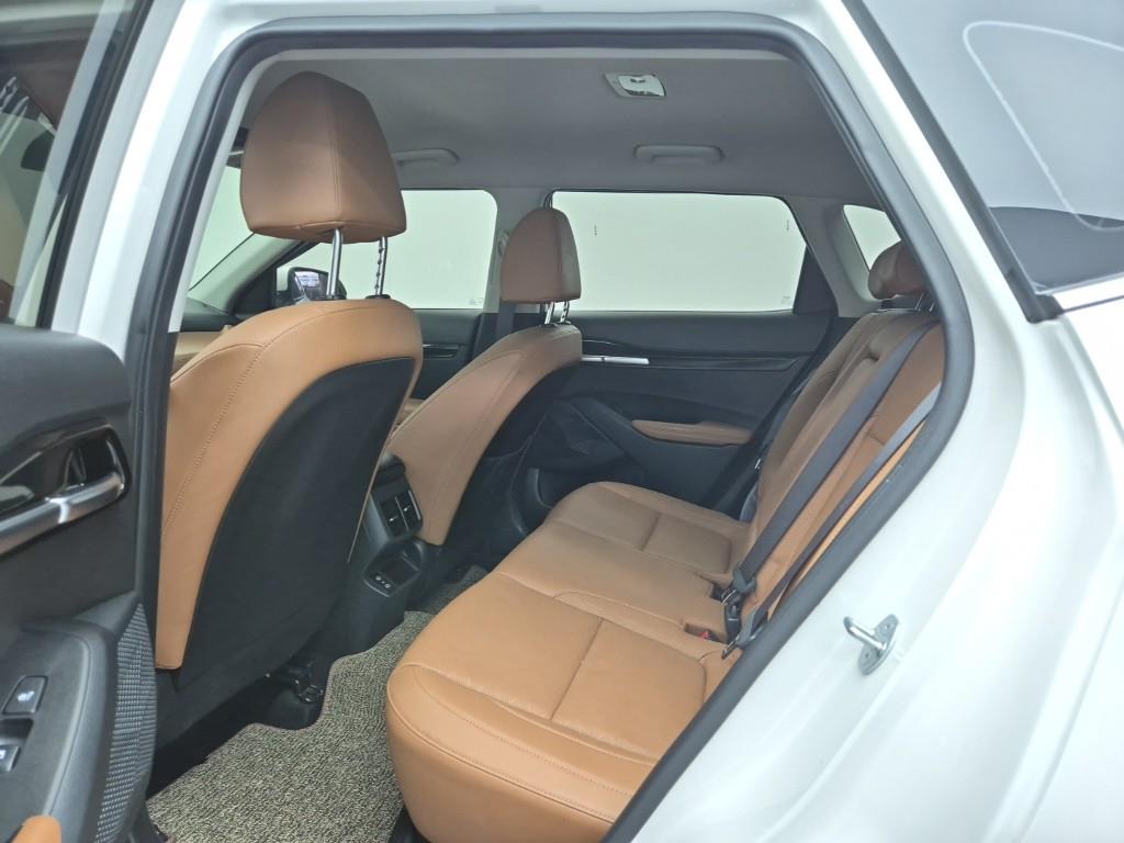 KIA Seltos - Vista 12