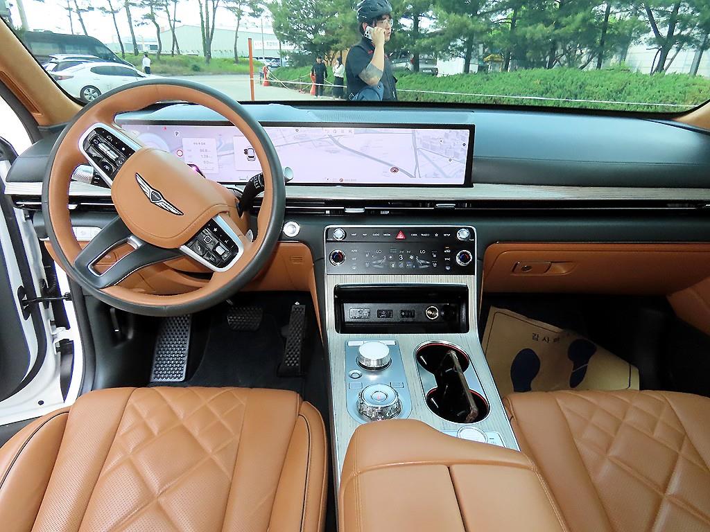Genesis GV80 - Vista 7