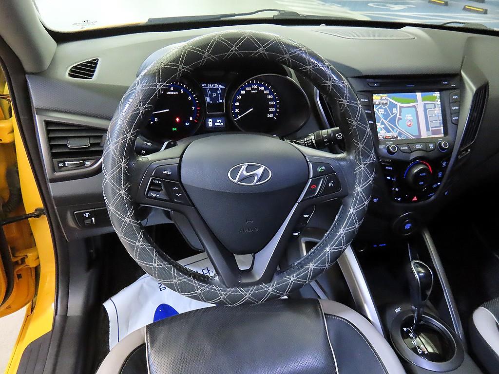 HYUNDAI Veloster - Vista 8