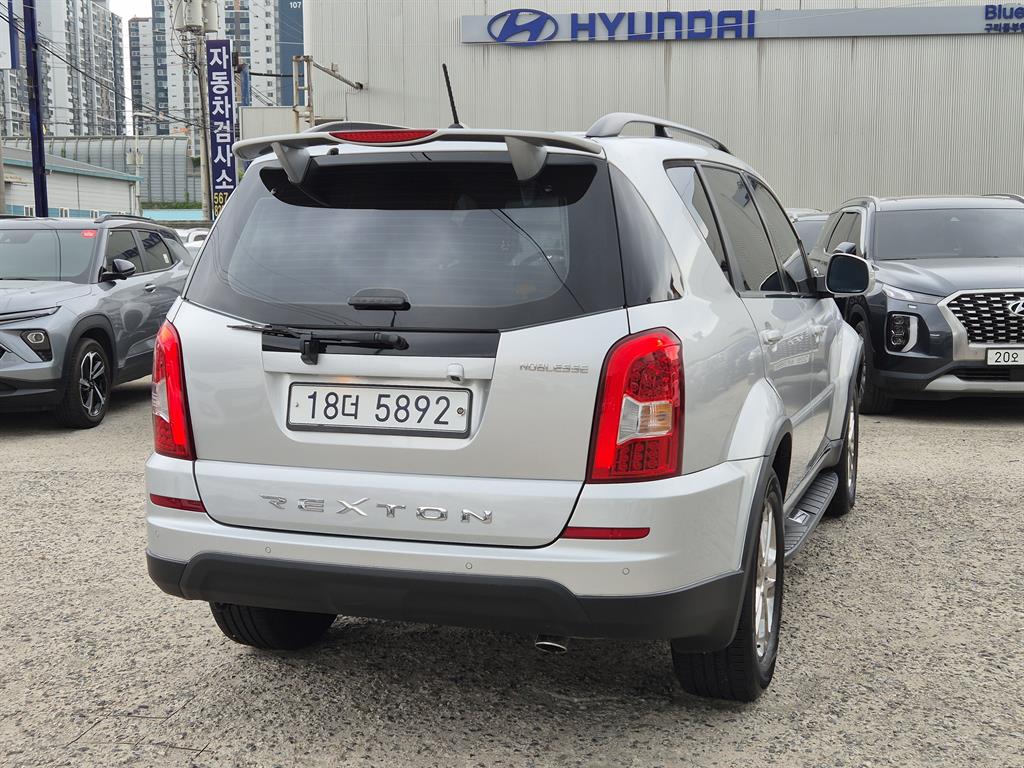 Ssangyong Rexton - Vista 3