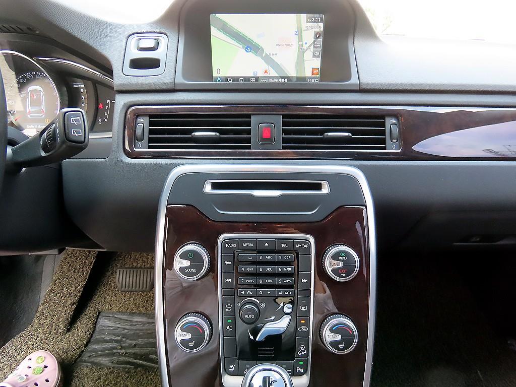 Volvo XC70 2015 Plateado - Importación desde Corea - HF Imports Iquique - Foto 13