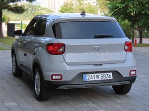 HYUNDAI Venue - Vista 8