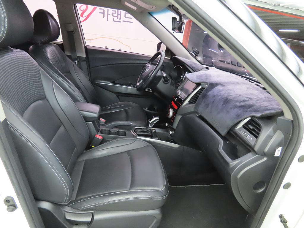 Ssangyong Tivoli - Vista 6