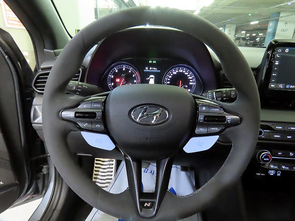 HYUNDAI Veloster - Vista 8
