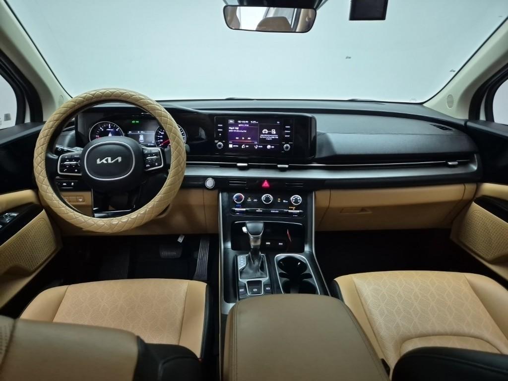 KIA Carnival - Vista 7