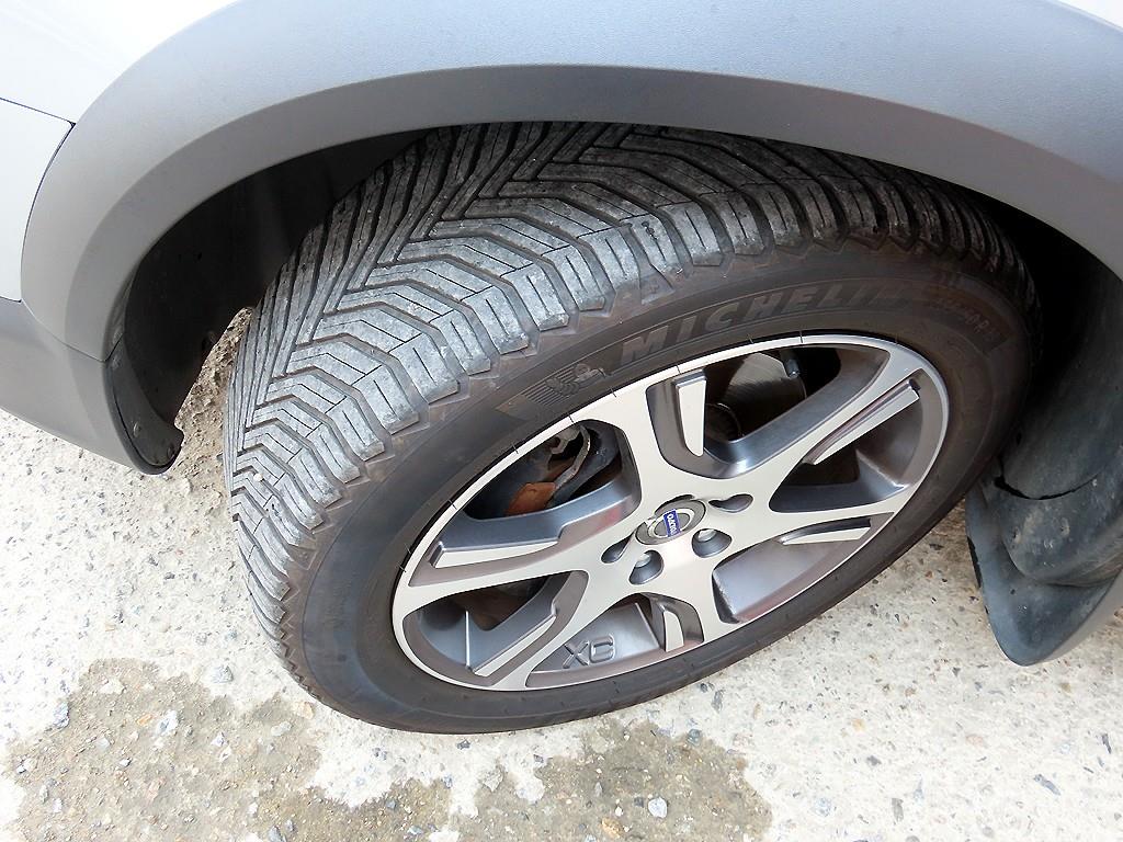Volvo XC70 2015 Plateado - Importación desde Corea - HF Imports Iquique - Foto 20