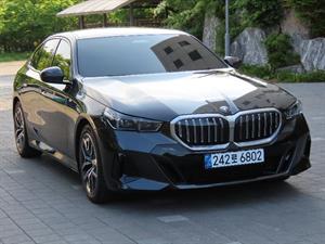 BMW 5 Series - Vista 4