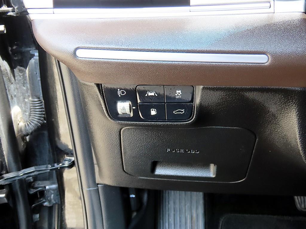 HYUNDAI Grandeur - Vista 12