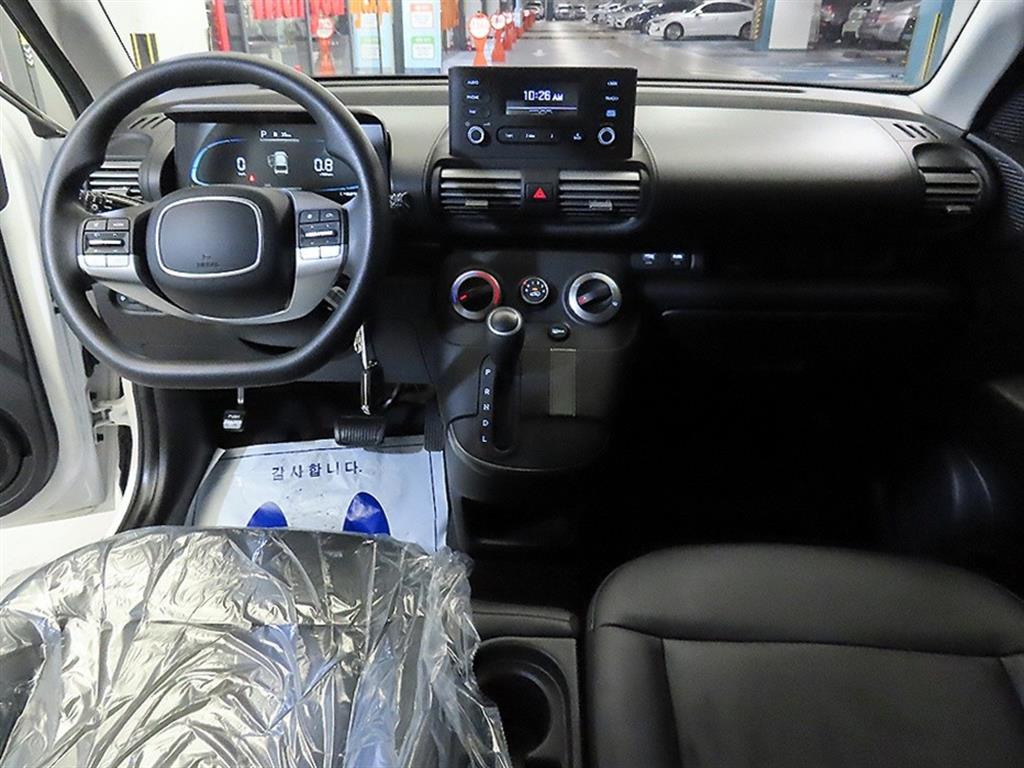 HYUNDAI Casper - Vista 10