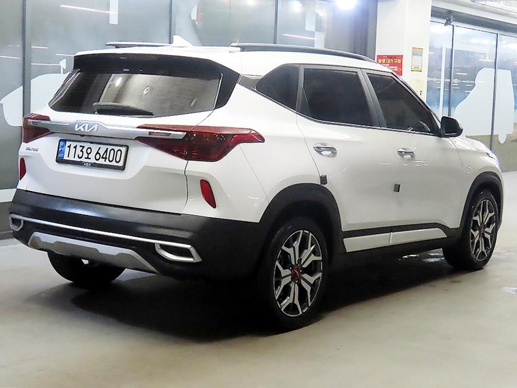 KIA Seltos - Vista 4