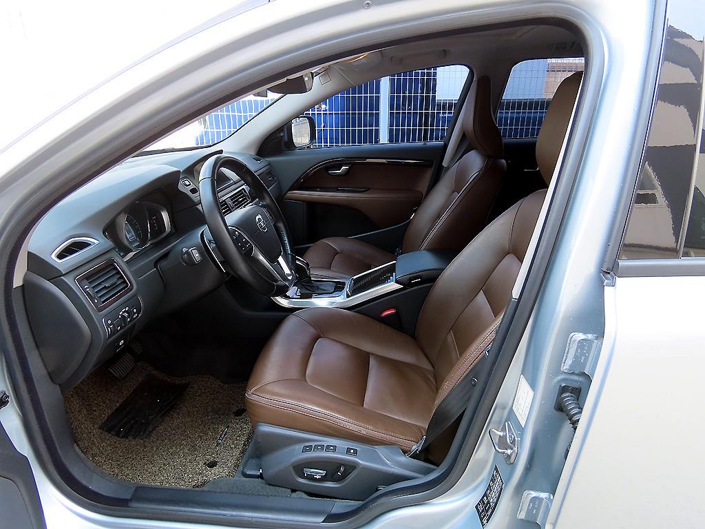 Volvo XC70 - Vista 5