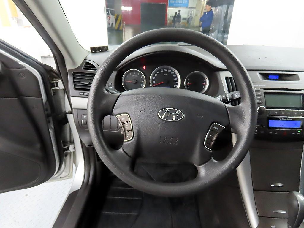 HYUNDAI Sonata - Vista 9
