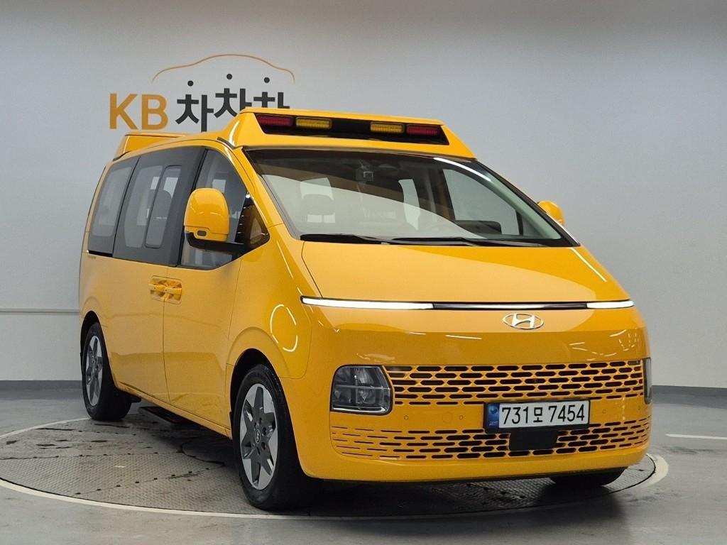 HYUNDAI Staria - Vista 4