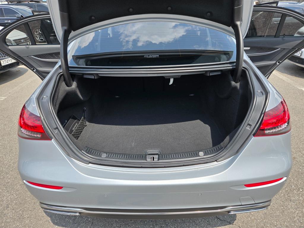 Mercedes Benz E class 2022 Plateado - Importación desde Corea - HF Imports Iquique - Foto 17