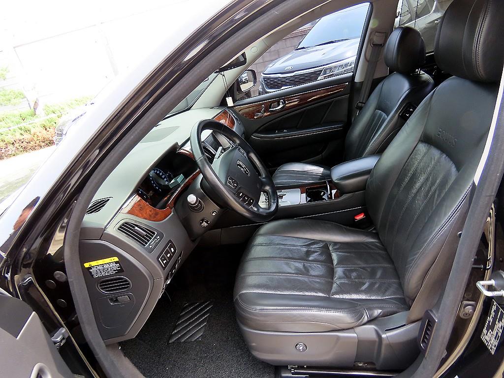 HYUNDAI Equus - Vista 5