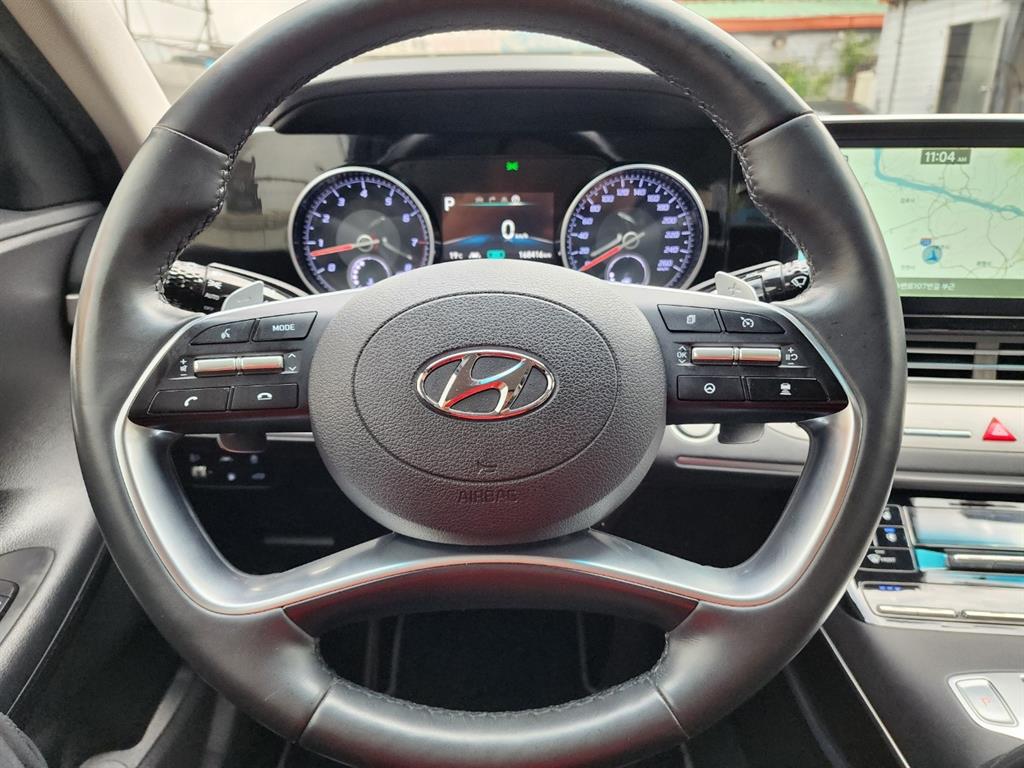 HYUNDAI Grandeur - Vista 10