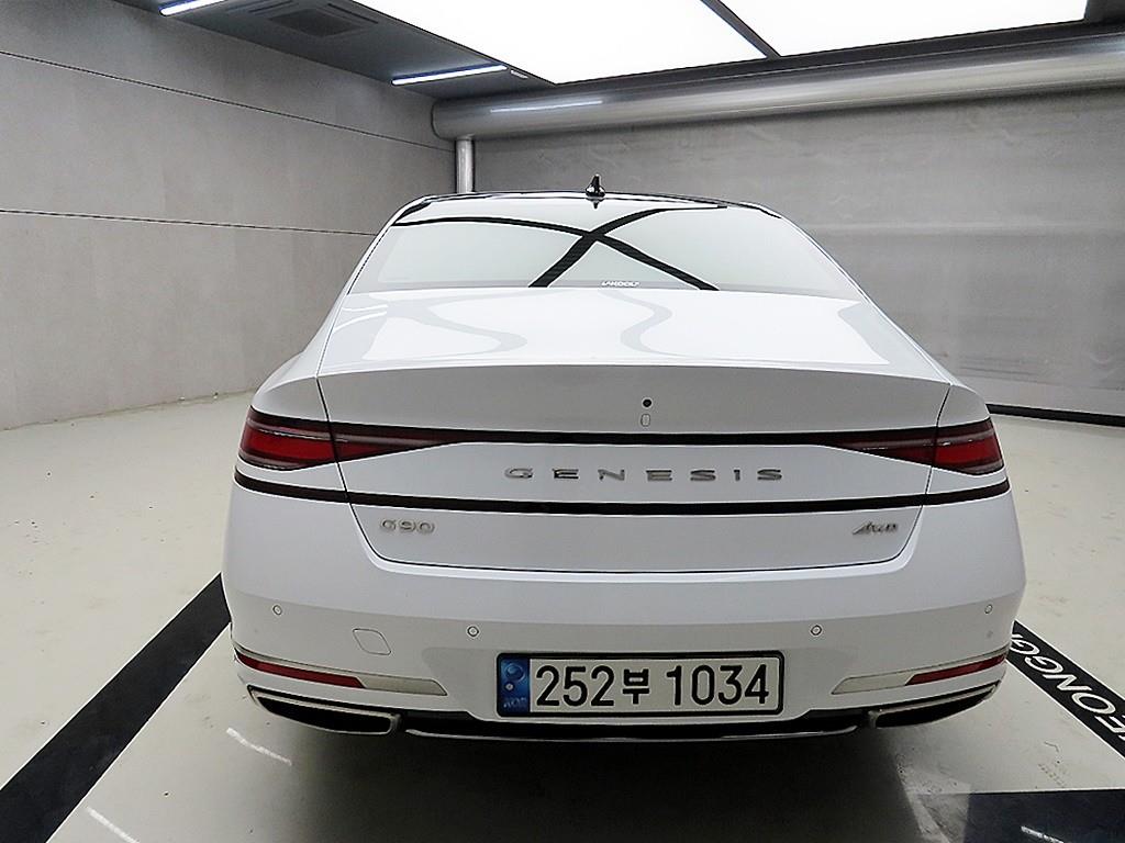 Genesis G90 - Vista 3