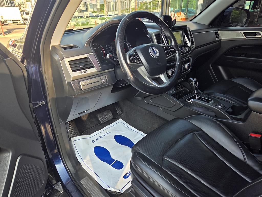 Ssangyong Rexton - Vista 11