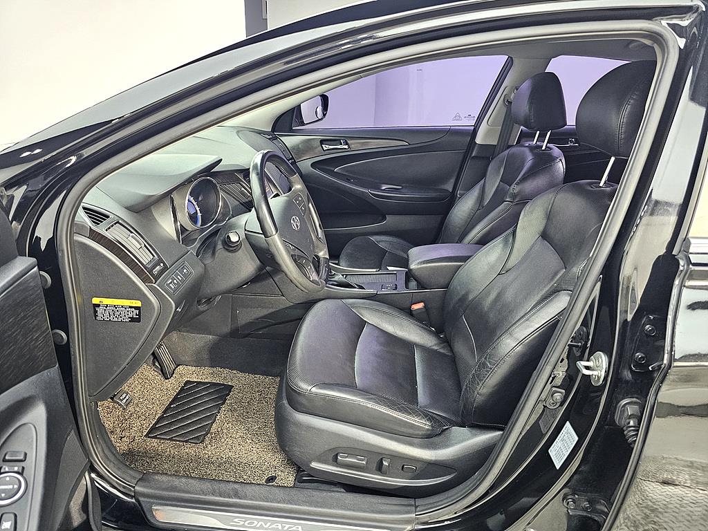 HYUNDAI Sonata - Vista 8