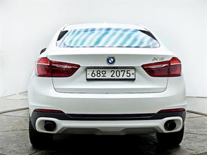BMW X6 - Vista 6