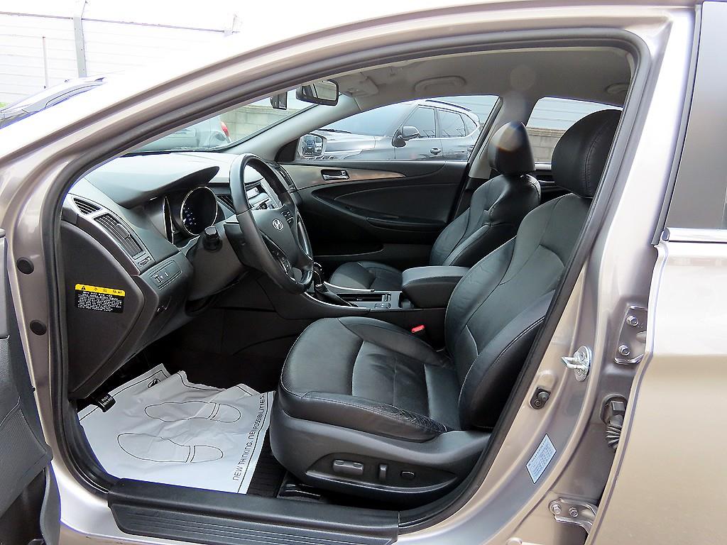 HYUNDAI Sonata - Vista 5