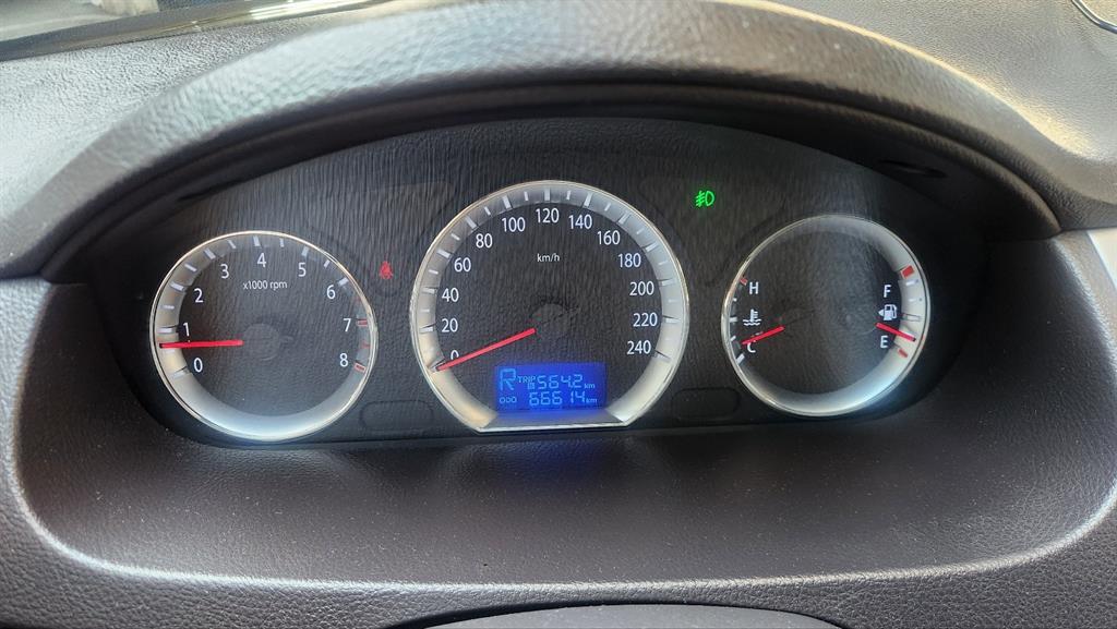 HYUNDAI Sonata - Vista 6