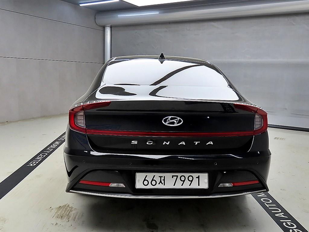 HYUNDAI Sonata - Vista 3