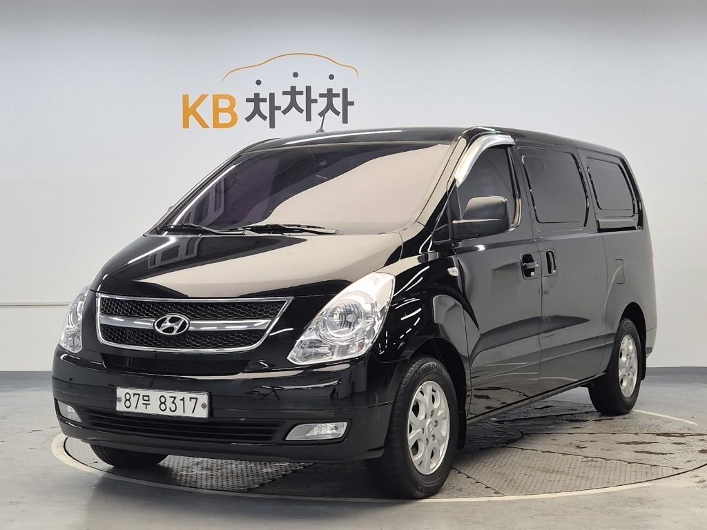 HYUNDAI Starex 2015