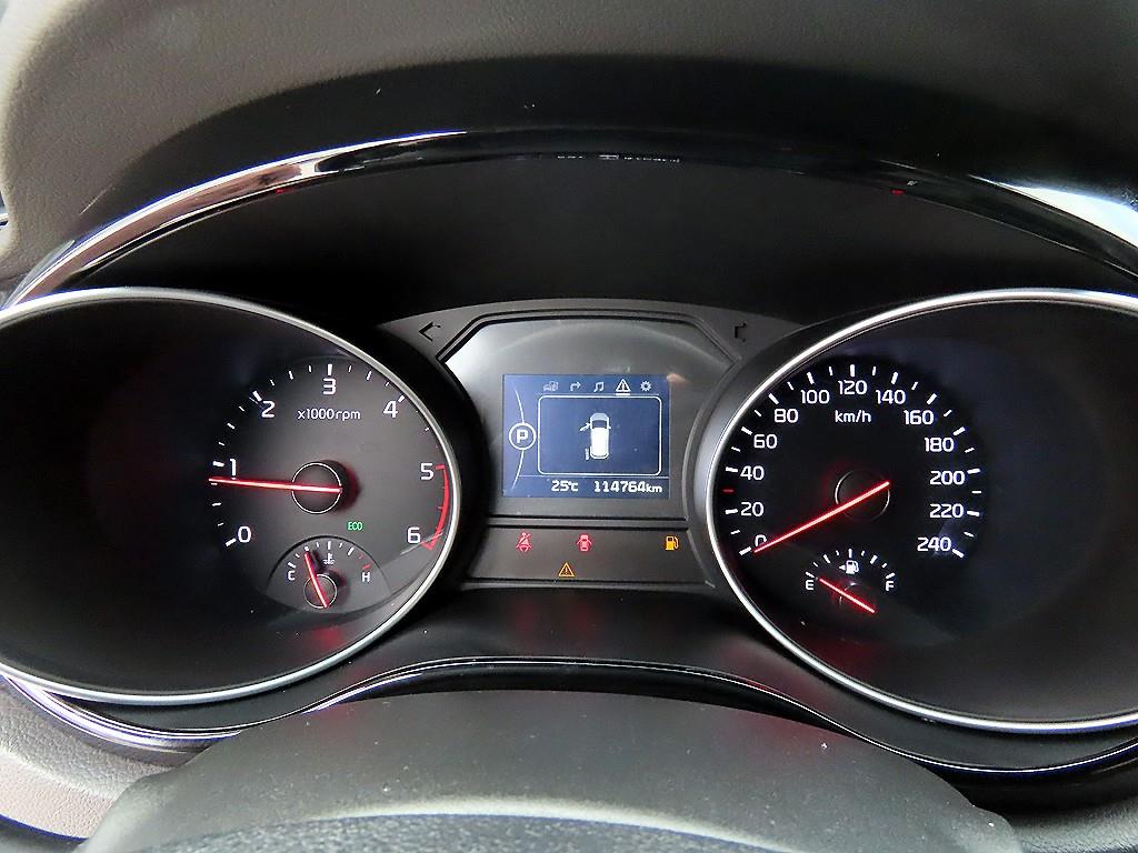 KIA Carnival - Vista 10