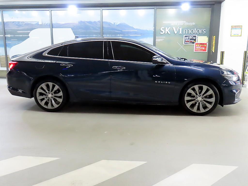 Chevrolet Malibu - Vista 3