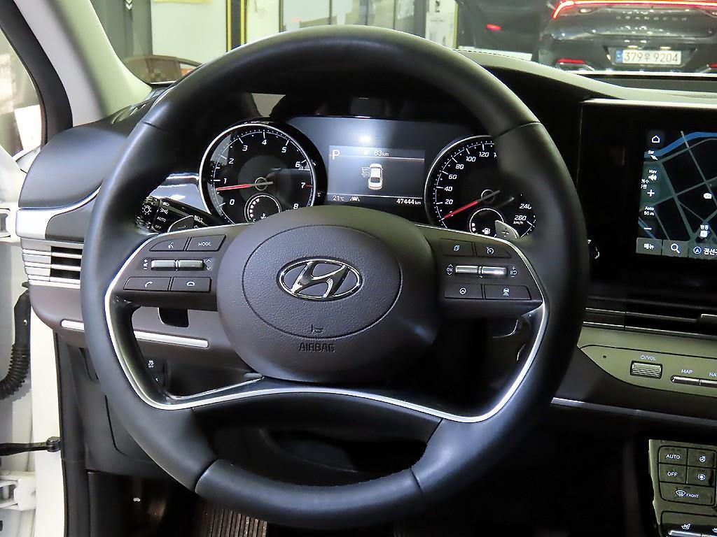 HYUNDAI Grandeur - Vista 8