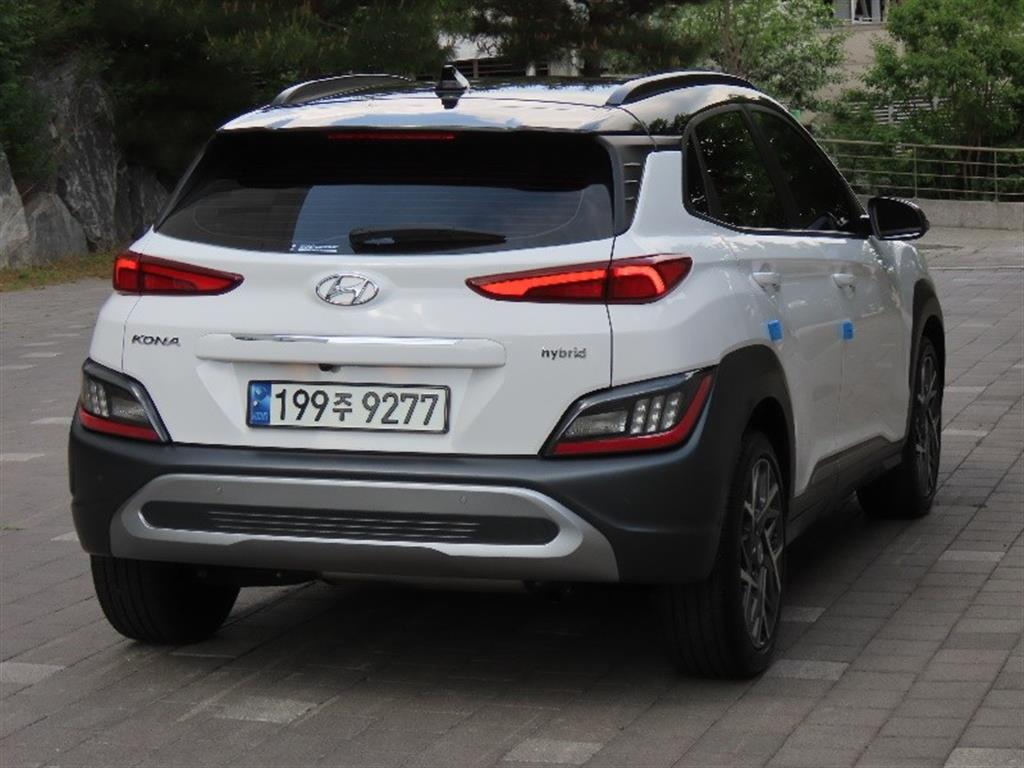 HYUNDAI Kona - Vista 5