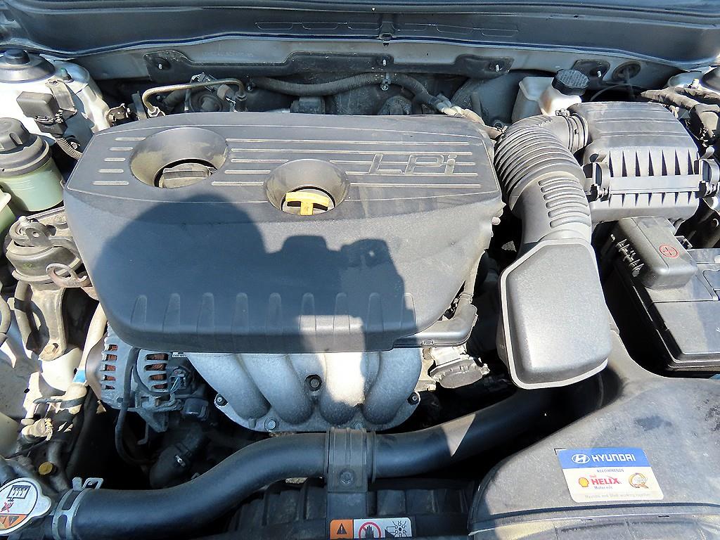 HYUNDAI Sonata 2012 Plateado - Importación desde Corea - HF Imports Iquique - Foto 18