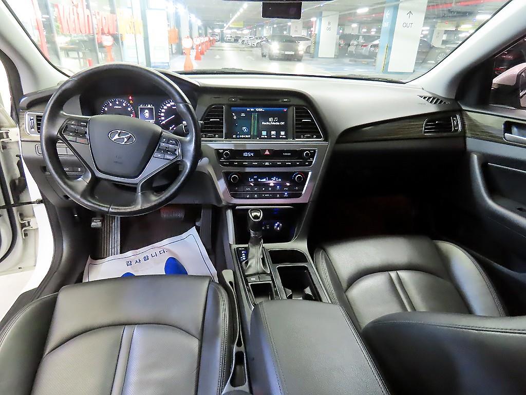 HYUNDAI Sonata - Vista 10