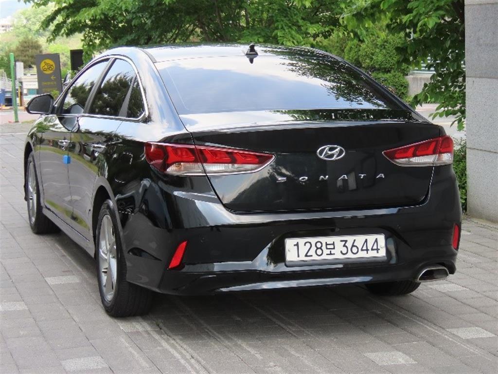 HYUNDAI Sonata - Vista 7