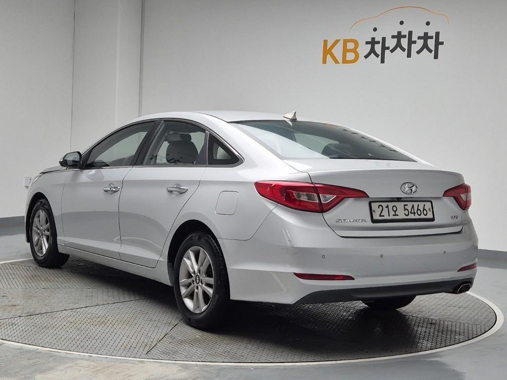 HYUNDAI Sonata - Vista 2