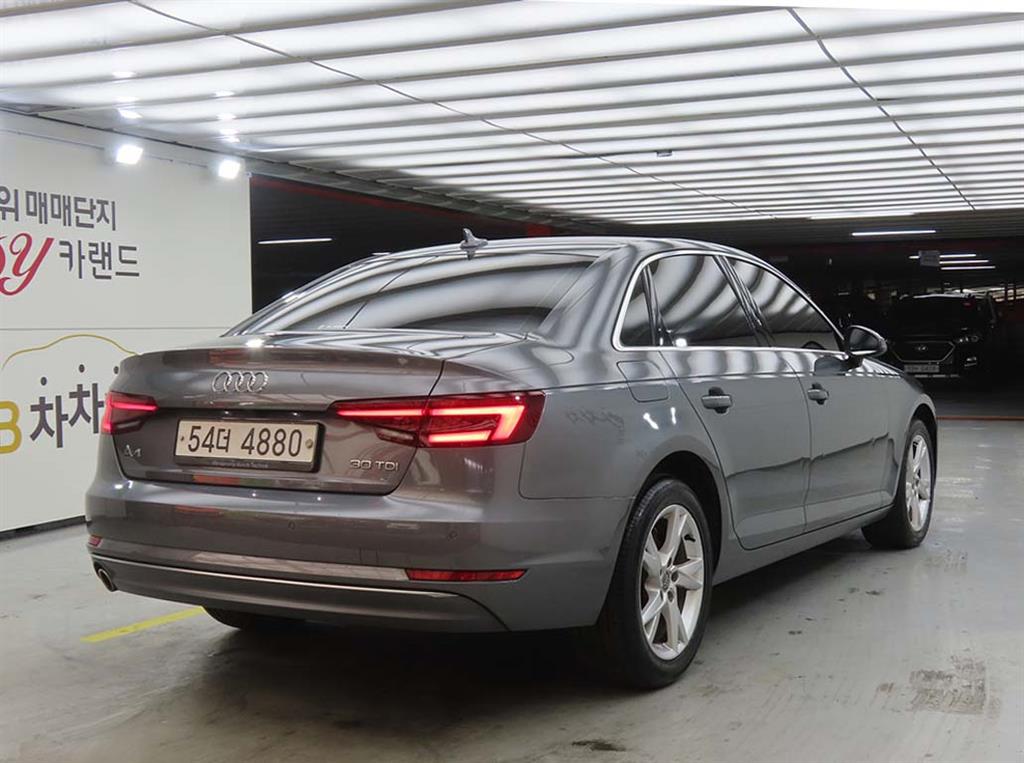 Audi A4 - Vista 4