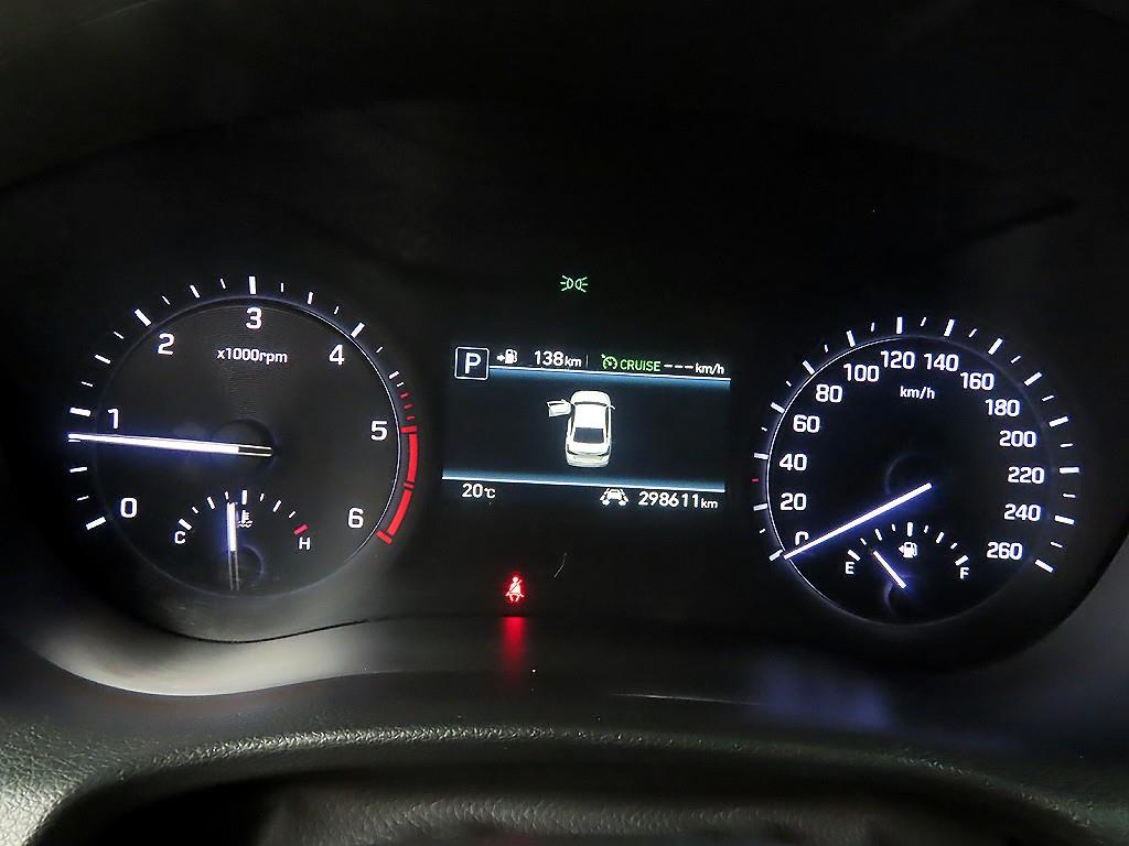 Genesis G80 - Vista 8