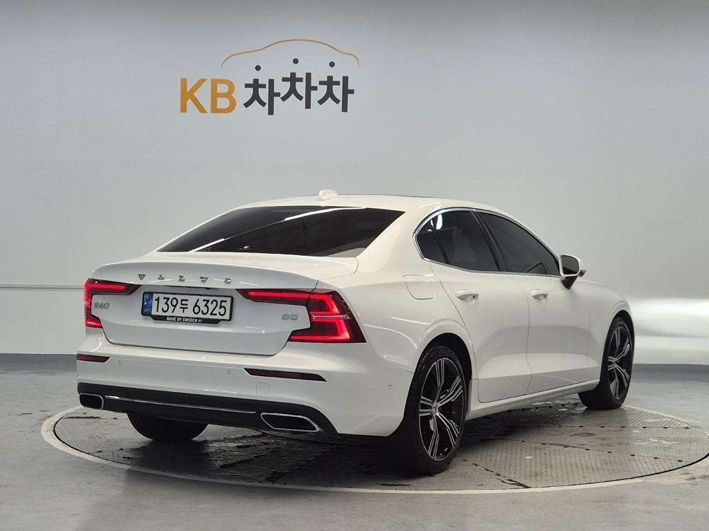Volvo S60 - Vista 3