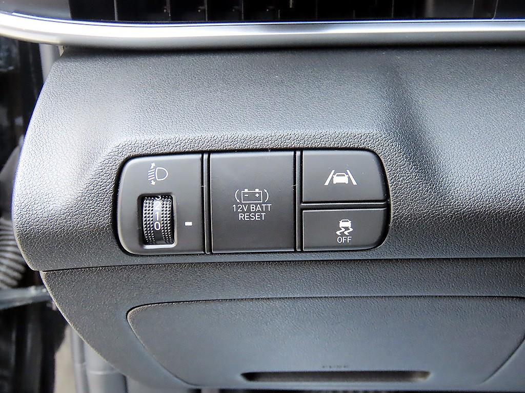 HYUNDAI Avante - Vista 12