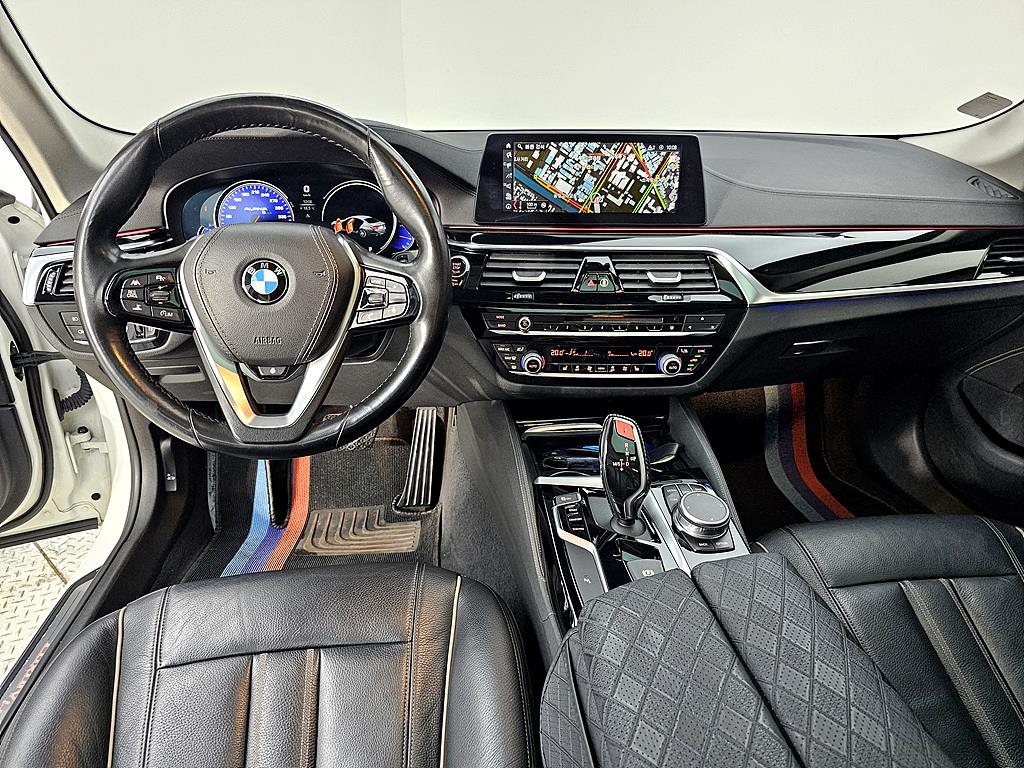 BMW 5 Series - Vista 5