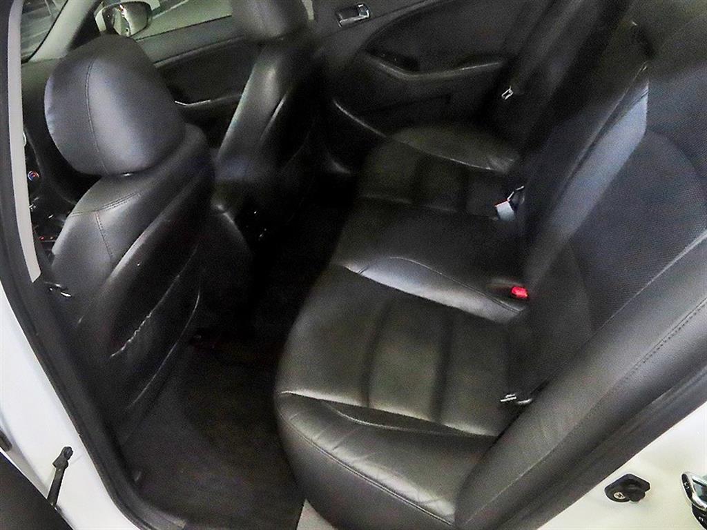 KIA K5 - Vista 7