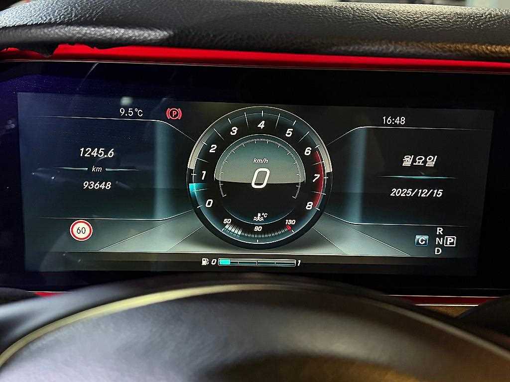 Mercedes Benz E class - Vista 10
