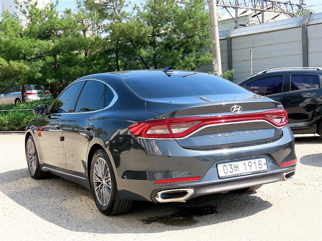 HYUNDAI Grandeur - Vista 3