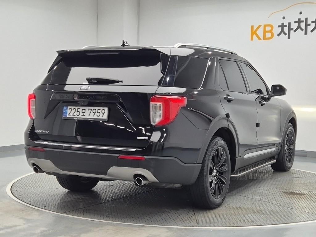 Ford Explorer - Vista 3