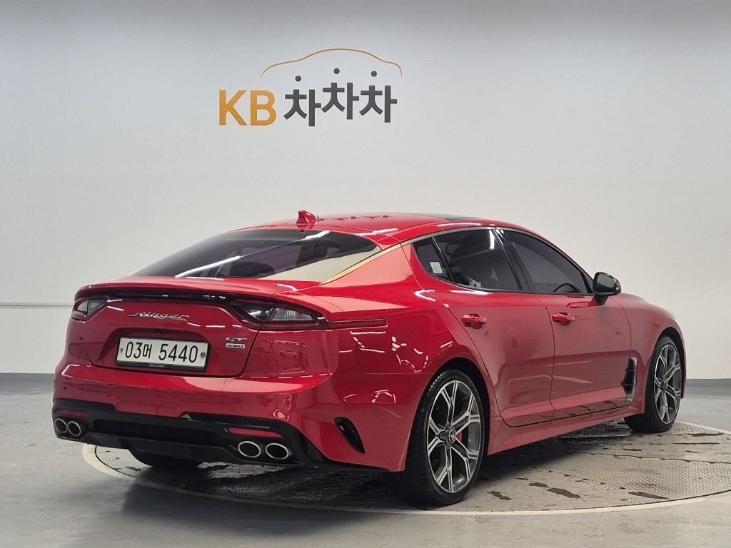 KIA Stinger - Vista 3