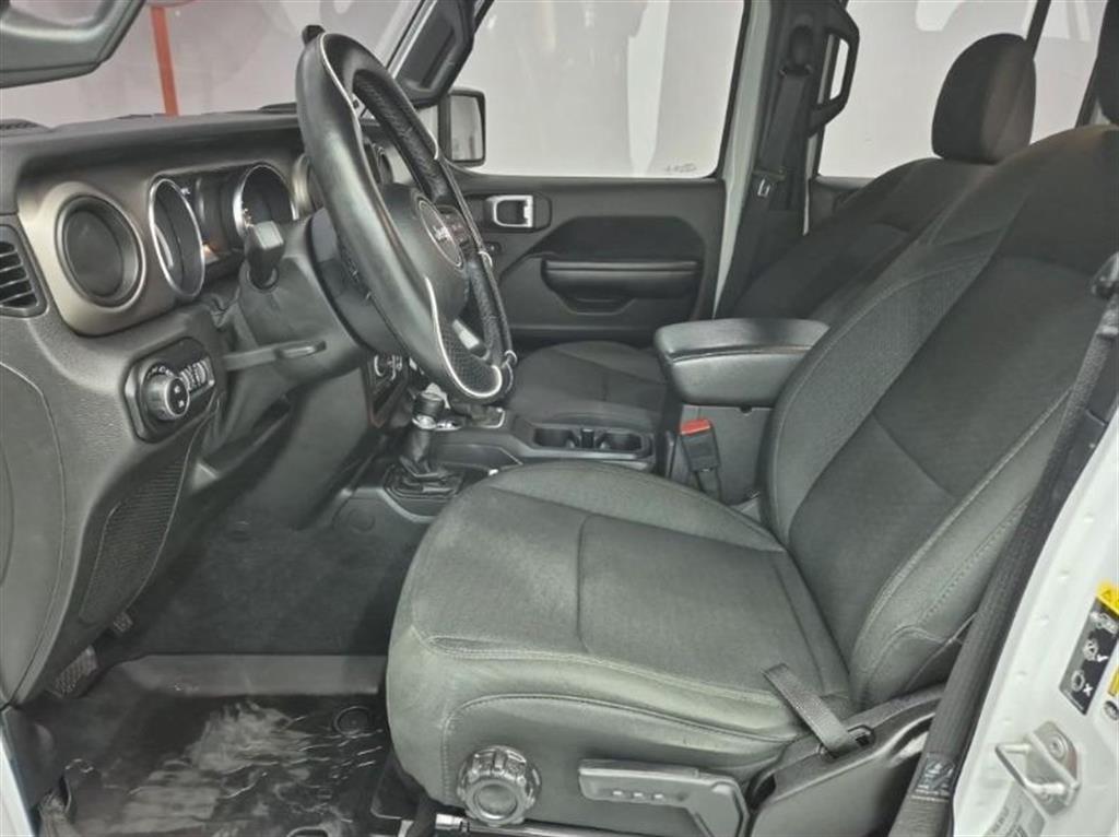 Jeep Wrangler - Vista 11